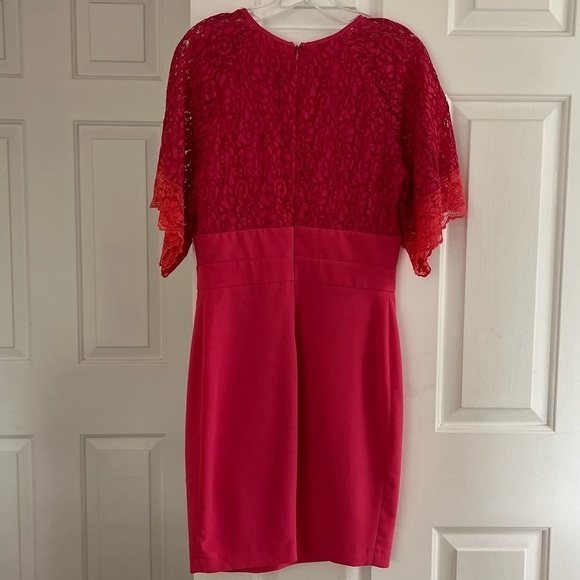 IMPERIAL Italian Bell Sleeve Fuchsia Lace Sheath Dress Size Medium - Picture 8 of 16